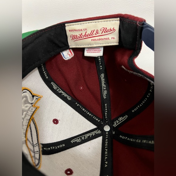 Cleveland Cavaliers Snapback Hat Mitchell & Ness - Picture 6 of 7